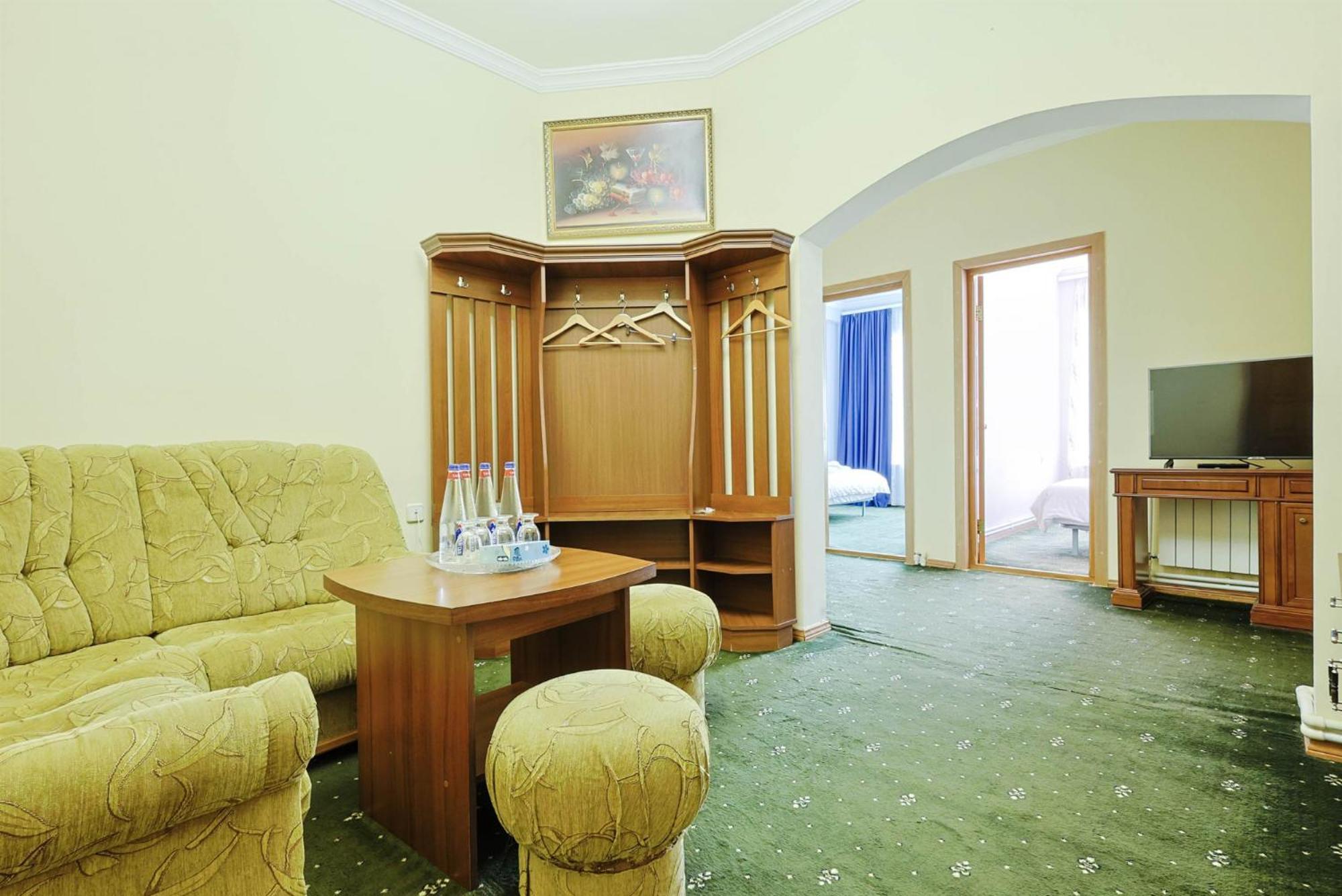 Lalaner Hotel Sisian Eksteriør billede